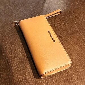 Michael Kors clutch wallet